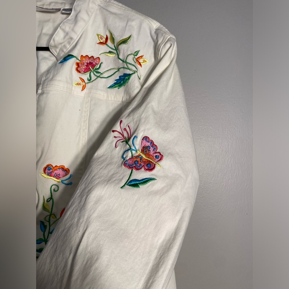 Item 113 Quacker Factory Embroidered Floral White Jacket - Picture 4 of 8